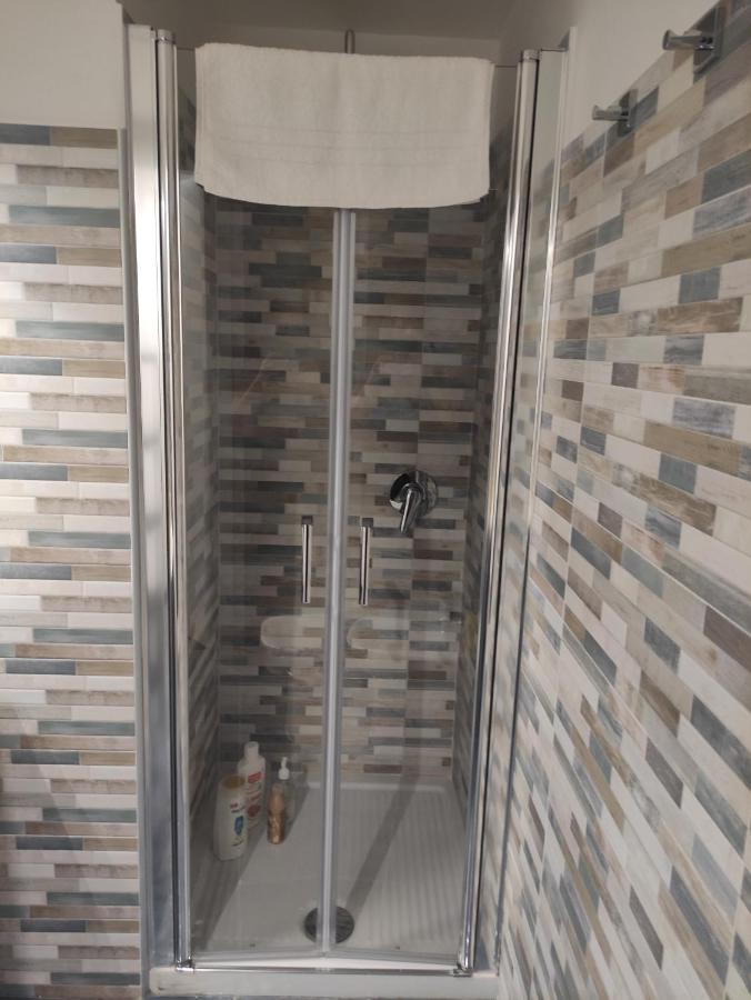 New Little House Hotel Наполи Екстериор снимка