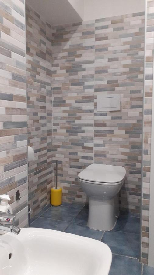 New Little House Hotel Наполи Екстериор снимка
